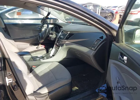 2014 Hyundai Sonata Gls z USA, uszkodzony, nr VIN 5NPEB4AC3EH926905